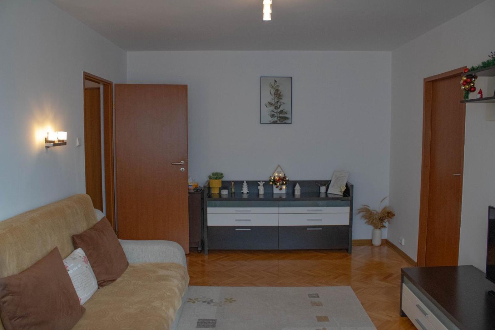 Apartament Aleea Minerva Braşov Extérieur photo